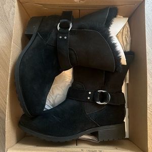 NWT Black Ugg Rider Boots Smoke free Home